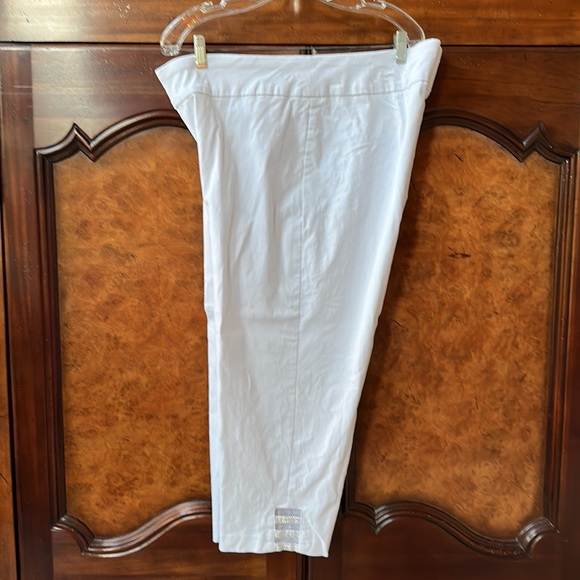 Avenue White Capri Pants with Embellished Cut Outs - Picture 3 of 12